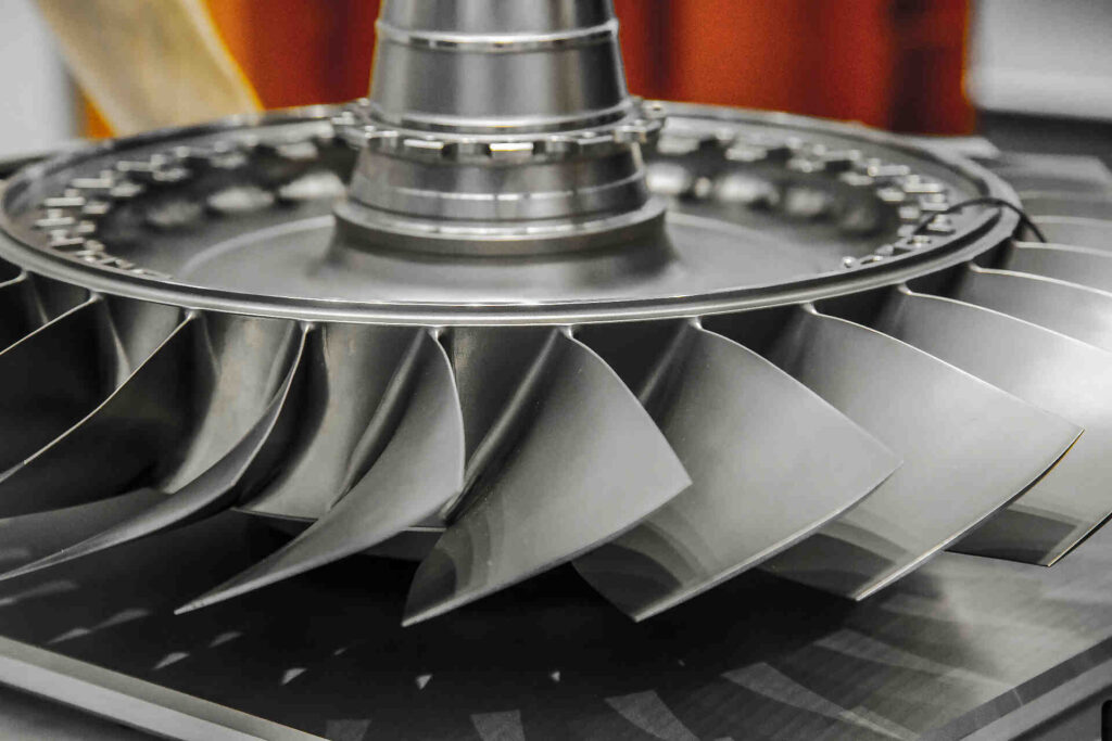 Turbine blades and segments