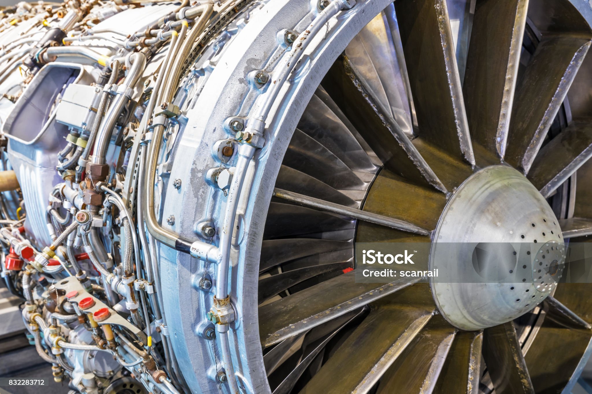 Turbine blades and segments