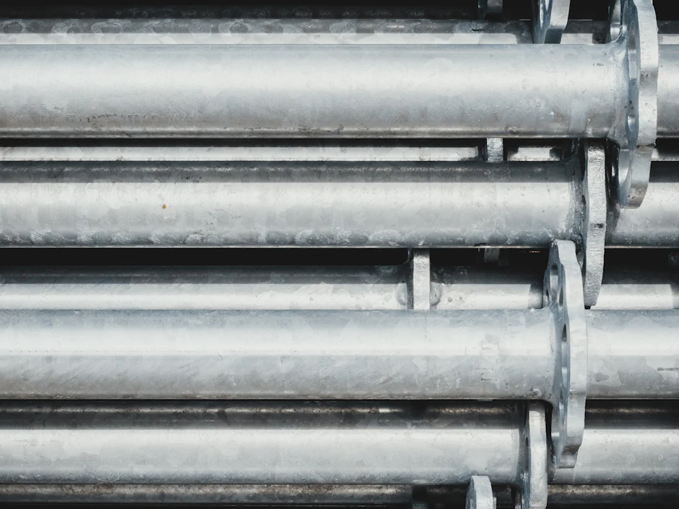 Galvanised steel pipe stock
