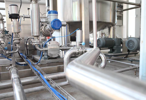 Process piping with an inline transmitter