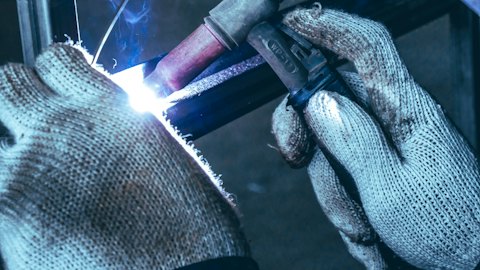 TIG welding a pipe joint