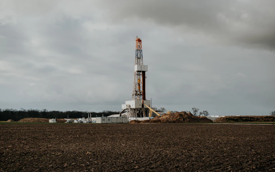 Onshore drilling rig